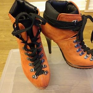 High heel work boots